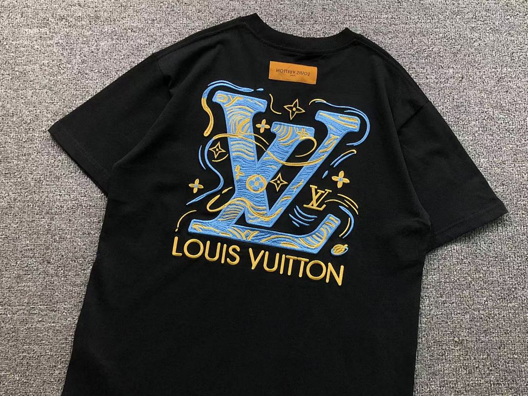 Louis Vuitton 118 L⭐ T-SHIRT 3203110521 (Im 170Cm 60Kg I Wear Size M In The Phot) - Image 12