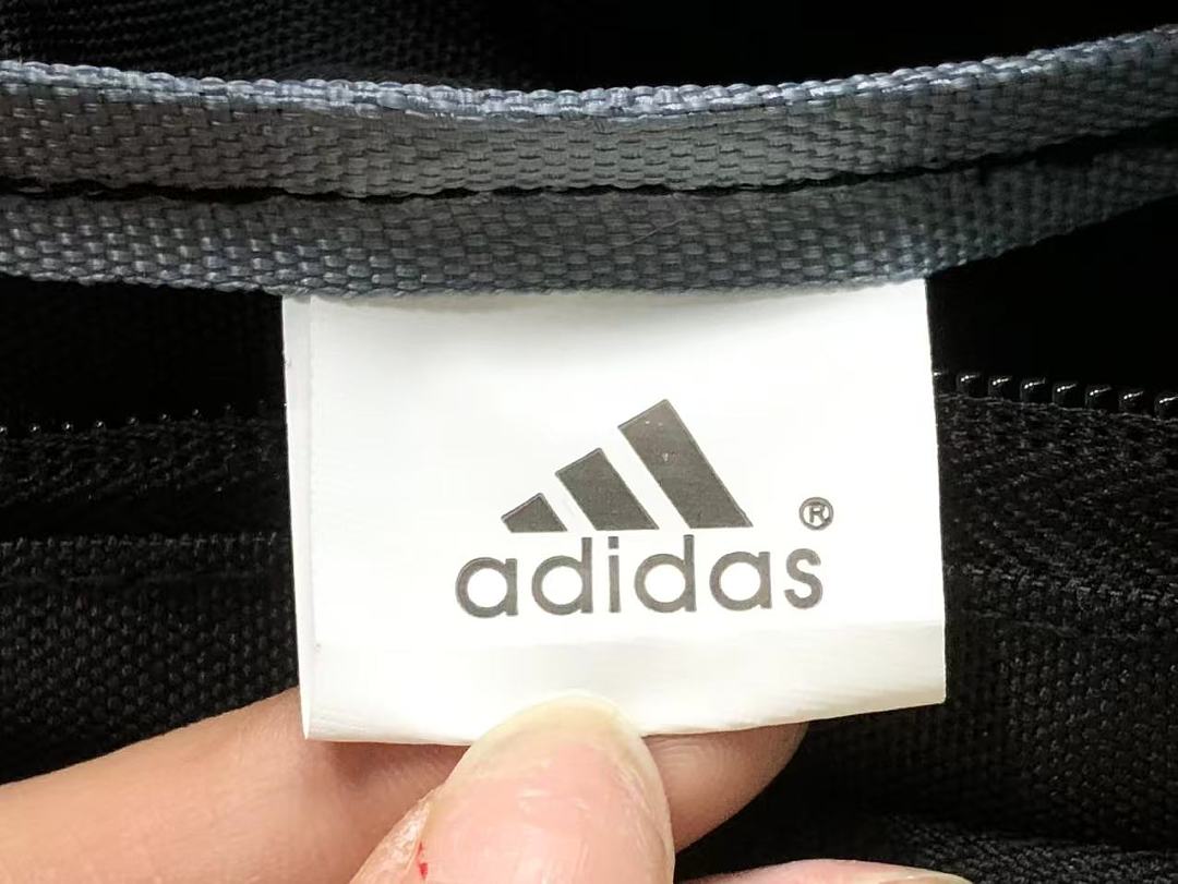 Adidas 72 A⭐I⭐AS BAG 127240843 (Long 26CM* Wide 5CM* High 15CM) - Image 14