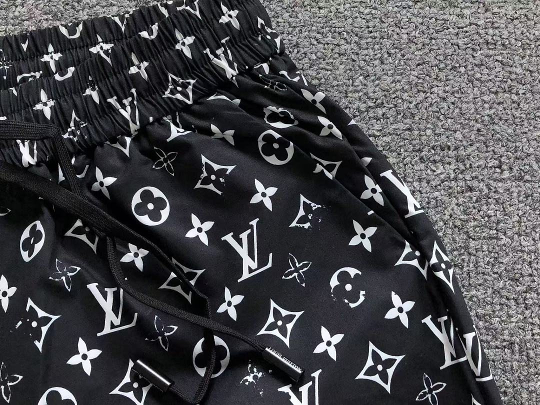 Louis Vuitton 158 L⭐ TROUSERS 52070103147 (Im 170Cm 60Kg I Wear Size M In The Phot) - Image 13