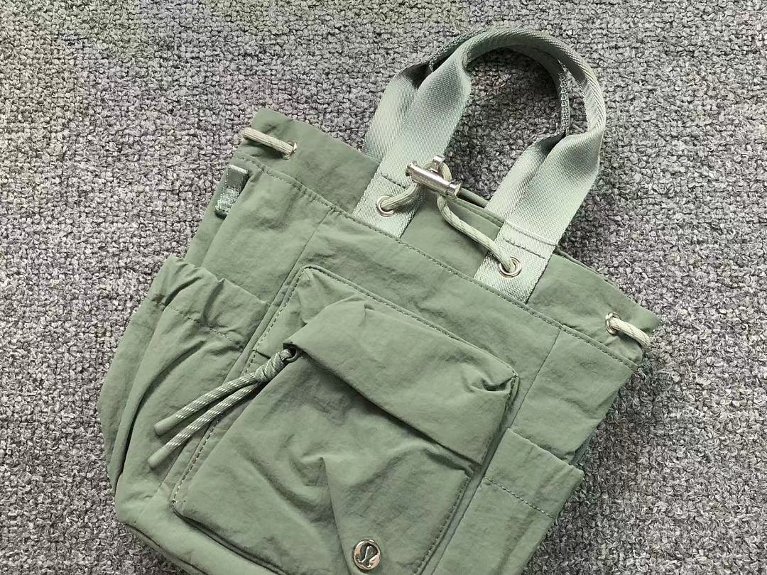 On Running 168 LULULEMON BAG 4206272177 (Long 24CM* Wide 12CM* High 24CM) - Image 9