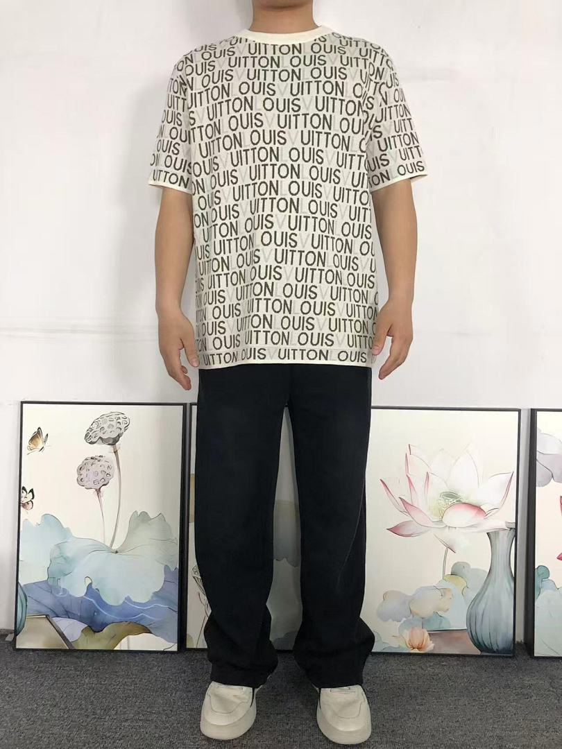Louis Vuitton 178 L⭐ T-SHIRT SWEATER 2201236421 (Im 170Cm 60Kg I Wear Size S In The Phot) - Image 3