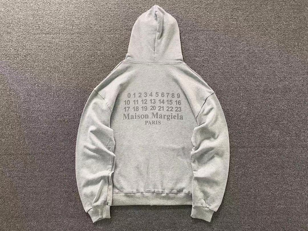 On Running 168 MAISON MARGIELA HOODIE 5122406162 (Im 170Cm 60Kg I Wear Size M In The Phot) - Image 5