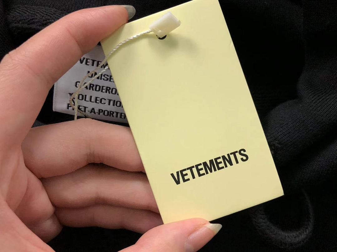 Vetements 175 VETEMENTS - Image 20