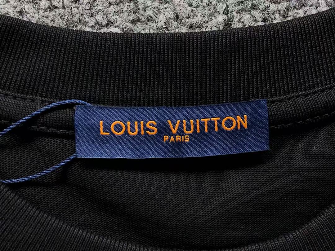 Louis Vuitton 108 L⭐ T-SHIRT 41061315126 (Im 170Cm 60Kg I Wear Size XS In The Phot) - Image 18