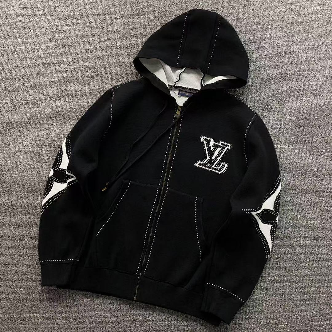 Louis Vuitton 235 L⭐ SWEATER 11081306104 (Im 170Cm 60Kg I Wear Size S In The Phot) - Image 6