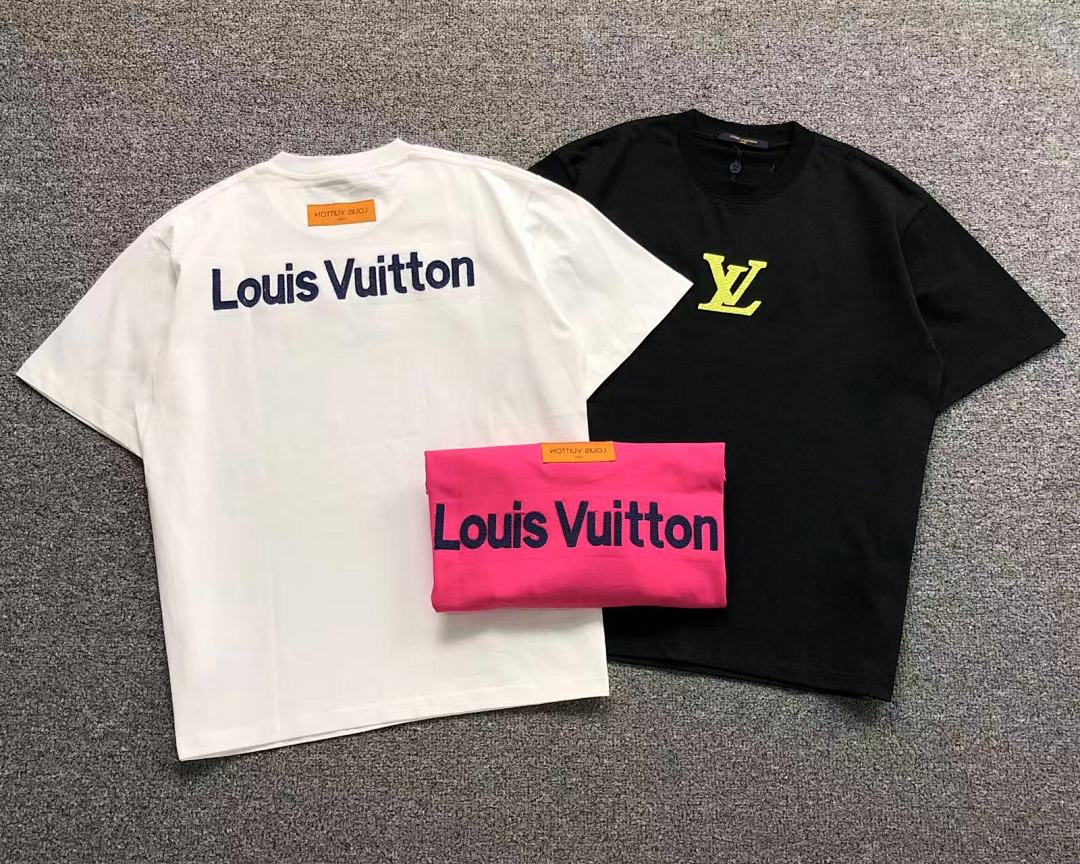 Louis Vuitton 115 L⭐ T-SHIRT 520120820 (Im 170Cm 60Kg I Wear Size S In The Phot) - Image 5