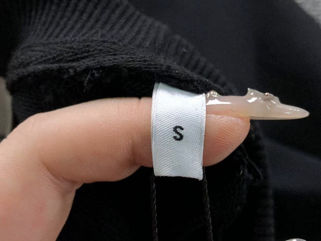 AMI 138 AMI HOODIE 3110070817 (Im 170Cm 60Kg I Wear Size S In The Phot) - Image 12