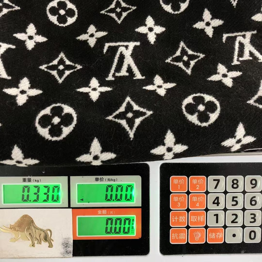 Louis Vuitton 98 L⭐ SCARF (Long 180CM* Wide 65CM*) - Image 22