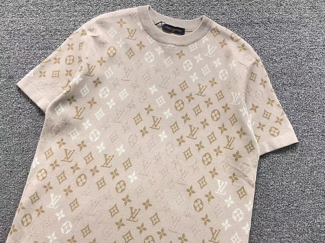 Louis Vuitton 195 L⭐ T-SHIRT 22060108125 (Im 170Cm 60Kg I Wear Size M In The Phot) - Image 7