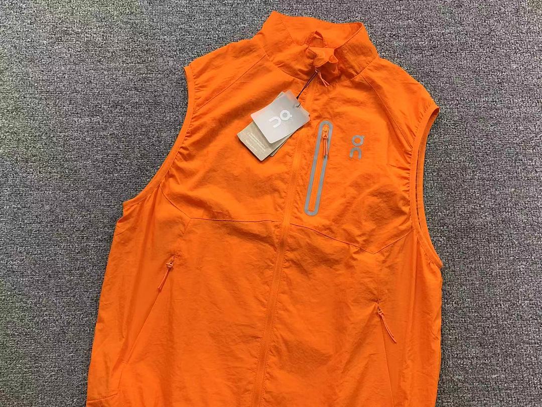 On Running 139 ON VEST 5207071019 (Im 170Cm 60Kg I Wear Size L In The Phot) - Image 14