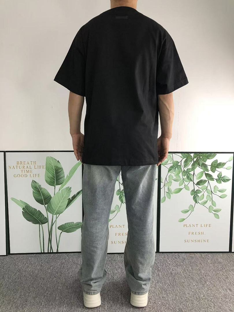 Fear of God 98 FOG T-SHIRT 31120117 (Im 170Cm 57Kg I Wear Size S In The Phot) - Image 5