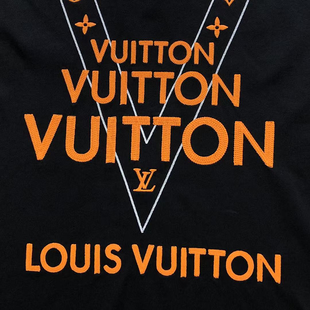 Louis Vuitton 115 L⭐ T-SHIRT 520121020 (Im 170Cm 60Kg I Wear Size L In The Phot) - Image 15
