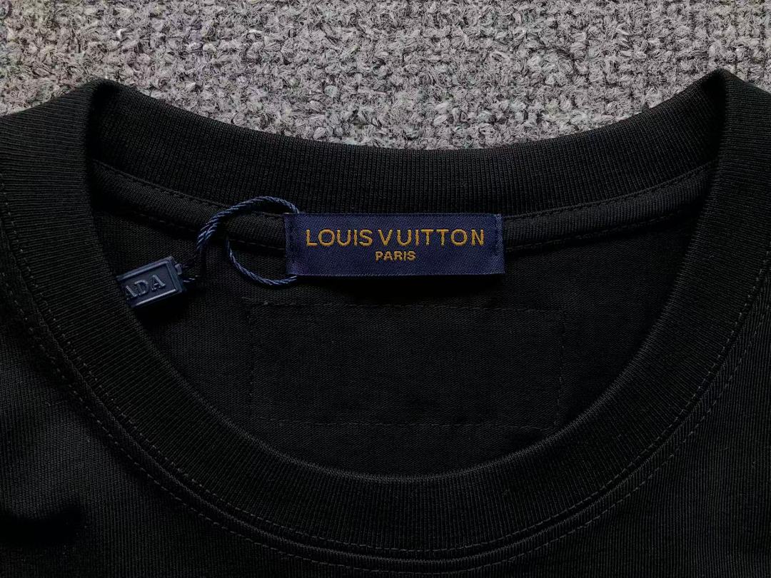 Louis Vuitton 158 L⭐ T-SHIRT 22040362001 (Im 170Cm 60Kg I Wear Size XS In The Phot) - Image 19