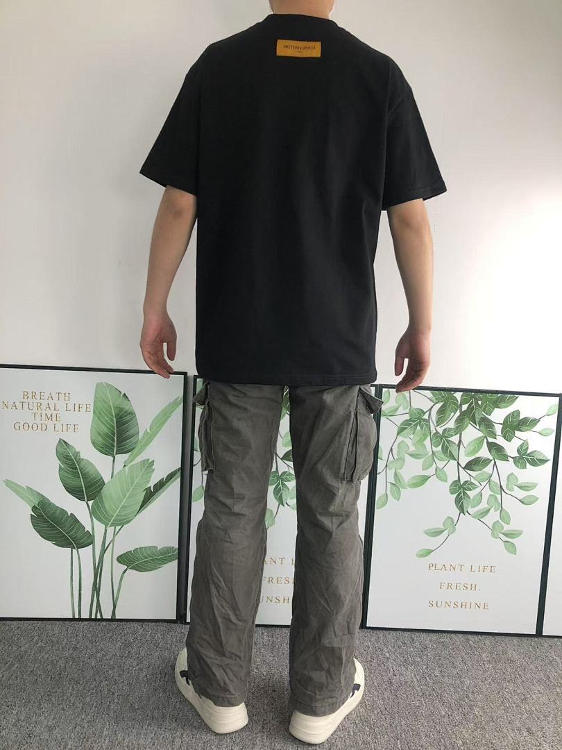 Louis Vuitton 128 L⭐ T-SHIRT 1101170321 (Im 170Cm 57Kg I Wear Size M In The Phot) - Image 4