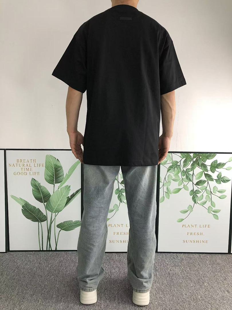 Fear of God 98 FOG T-SHIRT 31120317 (Im 170Cm 57Kg I Wear Size S In The Phot) - Image 4