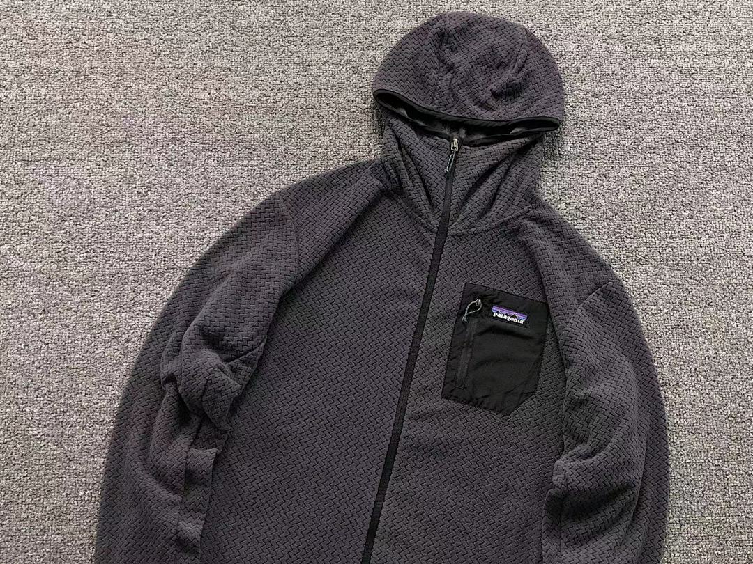 On Running 175 PATAGONIA HOODIE 592006108 (Im 170Cm 60Kg I Wear Size S In The Phot) - Image 16