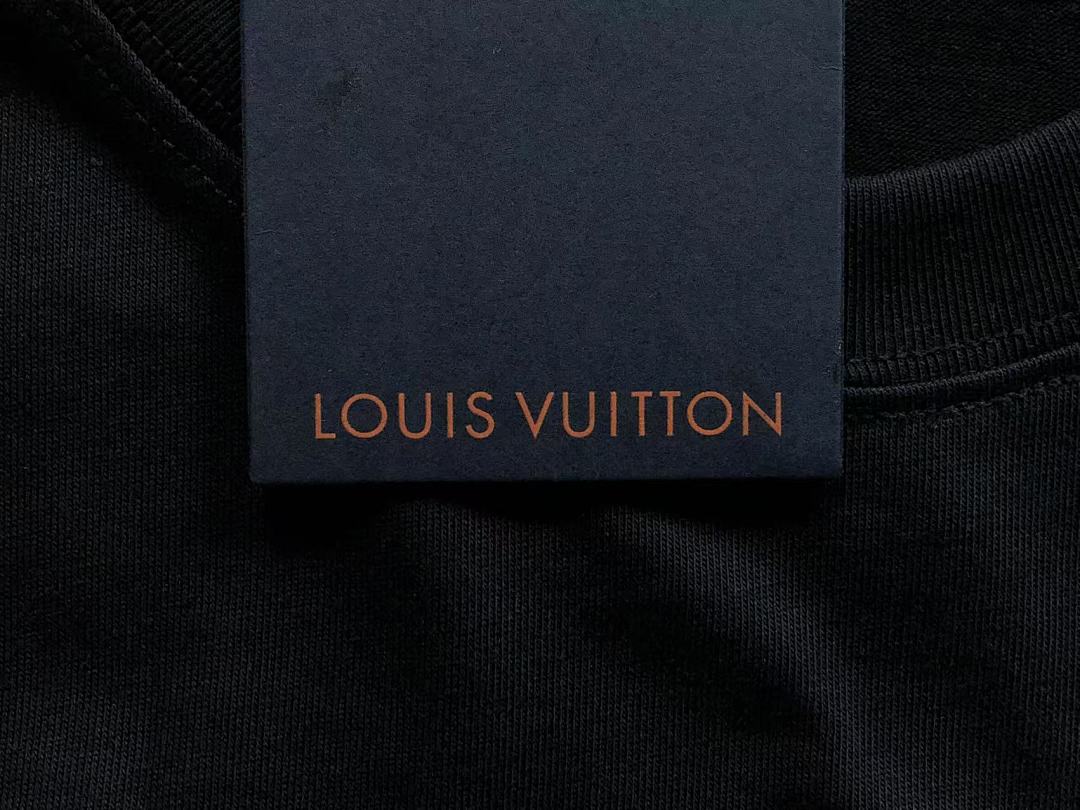 Louis Vuitton 125 L⭐ T-SHIRT 311212021 (Im 170Cm 57Kg I Wear Size XS In The Phot) - Image 21