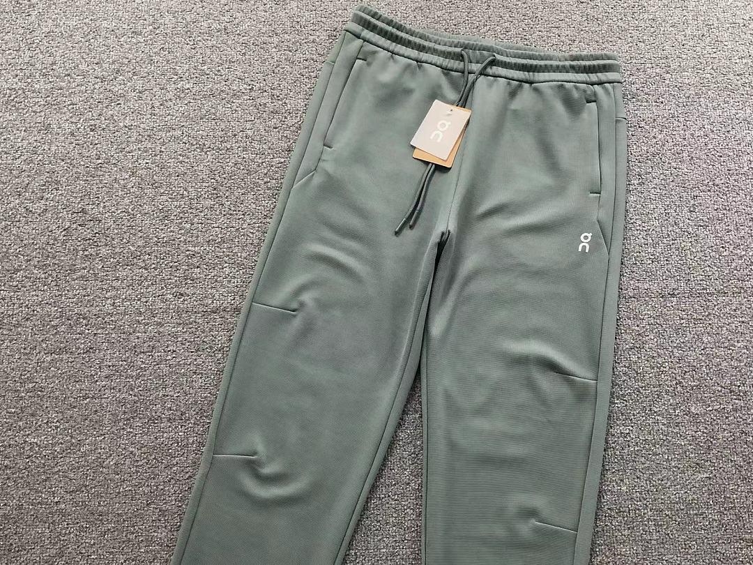 On Running 228 ON HOODIE - Image 28