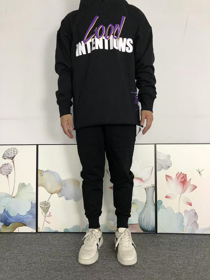 On Running 118 VLONE HOODIE 510112891 (Im 170Cm 60Kg I Wear Size M In The Phot) - Image 3