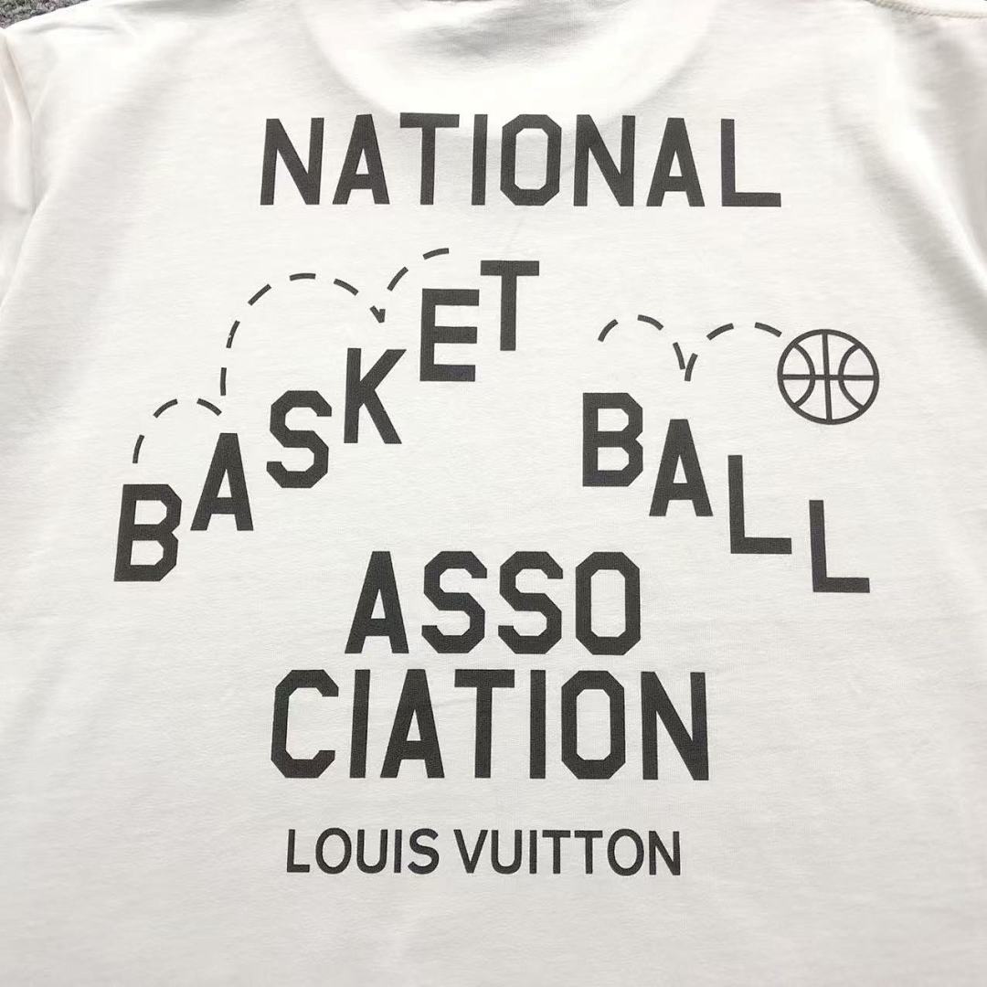 Louis Vuitton 108 L⭐ T-SHIRT 41062609126 (Im 170Cm 60Kg I Wear Size XS In The Phot) - Image 12
