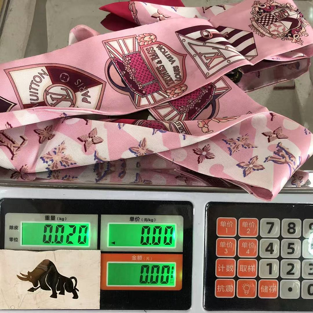 Louis Vuitton 68 L⭐ SCARF 5112806102 (Long 116CM* Wide 8CM*) - Image 10