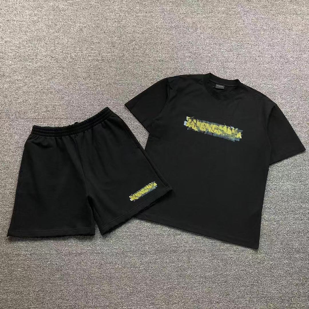 Balenciaga SHORTS 158 B⭐L⭐⭐⭐IA⭐A T-SHIRT