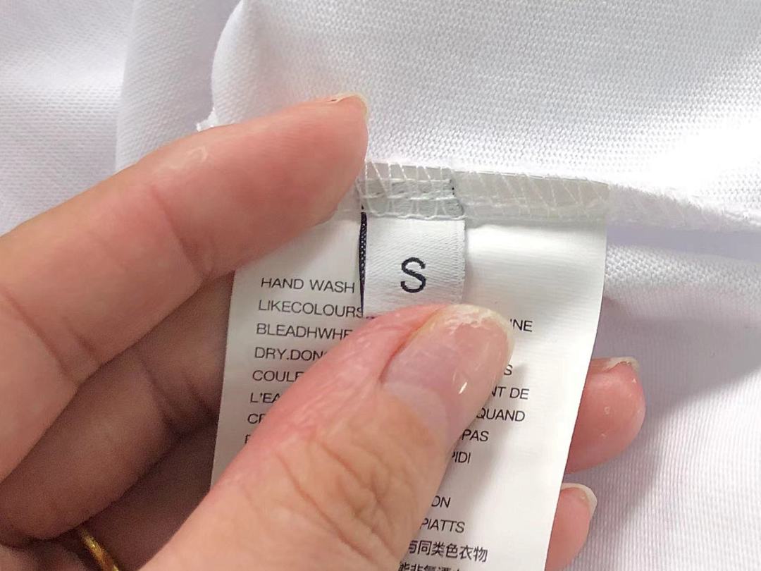 Chanel 128 SAINT MICHAEL LONG SLEEVED 3110080617 (Im 170Cm 60Kg I Wear Size S In The Phot) - Image 15