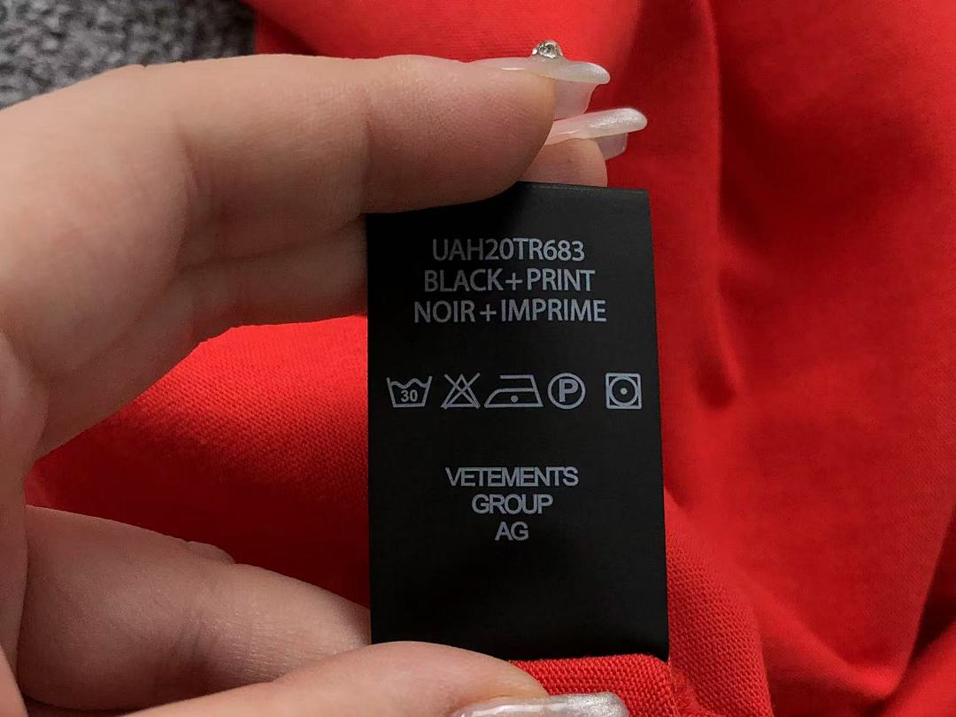 Vetements 136 VETEMENTS T-SHIRT - Image 15