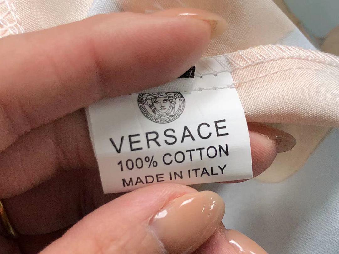 Versace SHORTS 95 V⭐⭐SA⭐E SHIRT - Image 21