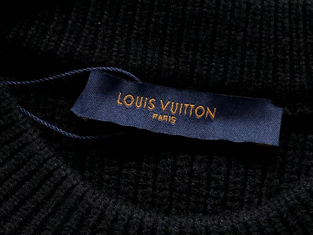 Louis Vuitton 188 L⭐ SWEATER 412144821 (Im 170Cm 57Kg I Wear Size S In The Phot) - Image 24