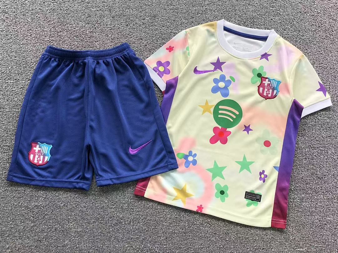 Chanel 75 FOOTBALL T-SHIRT SHORTS - Image 4