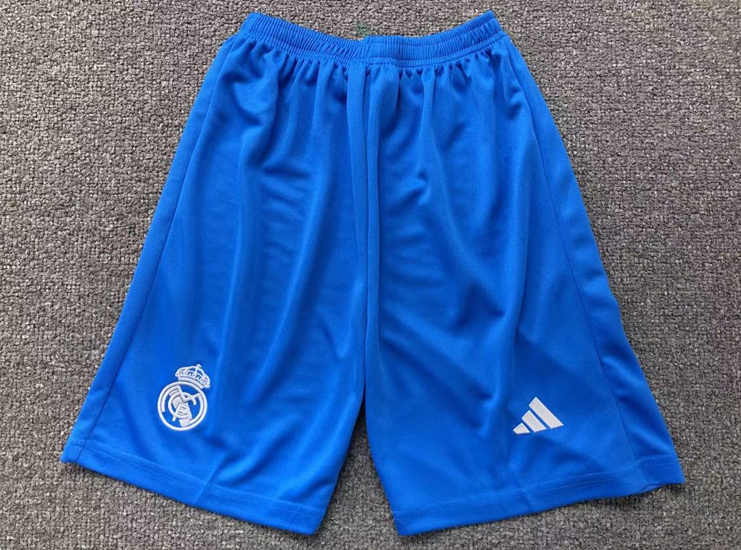 Chanel 75 FOOTBALL T-SHIRT SHORTS - Image 17