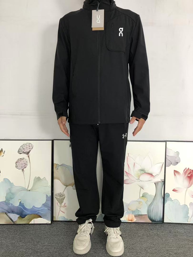 On Running 208 ON JACKET 2207110704 (Im 170Cm 60Kg I Wear Size XL In The Phot) - Image 3