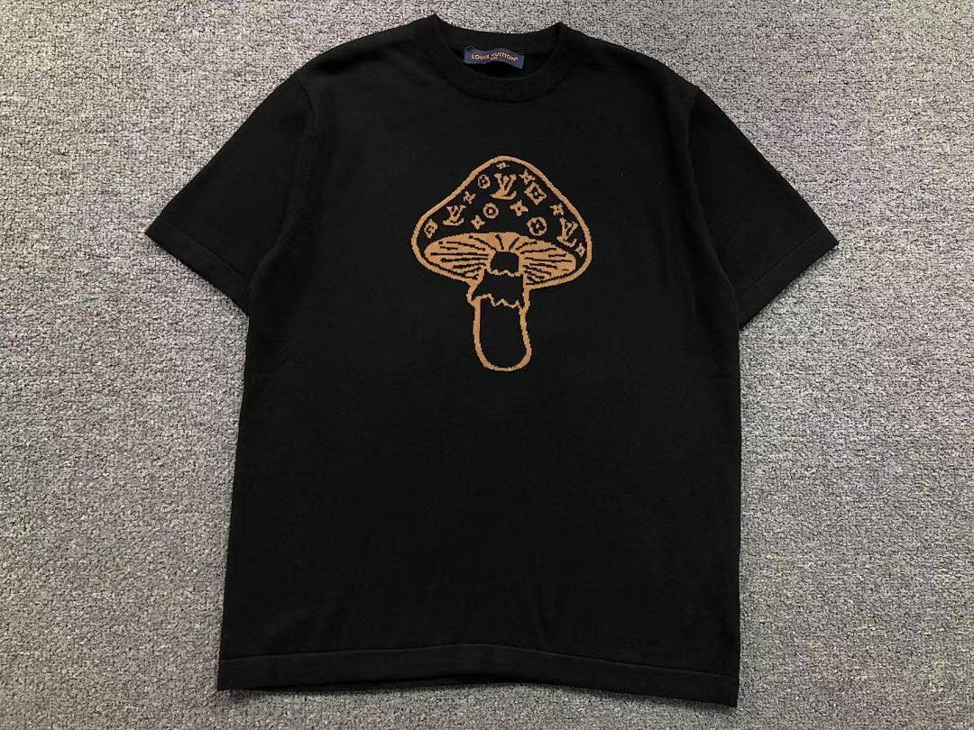 Louis Vuitton 178 L⭐ T-SHIRT 3201160621 (Im 170Cm 60Kg I Wear Size M In The Phot) - Image 5