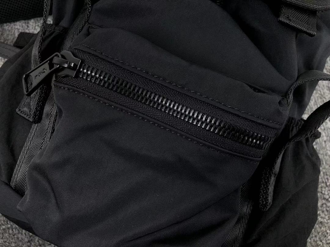 Diesel 198 DIESEL BAG 111261475 (Long 19CM* Wide 9CM* High 27CM) - Image 10