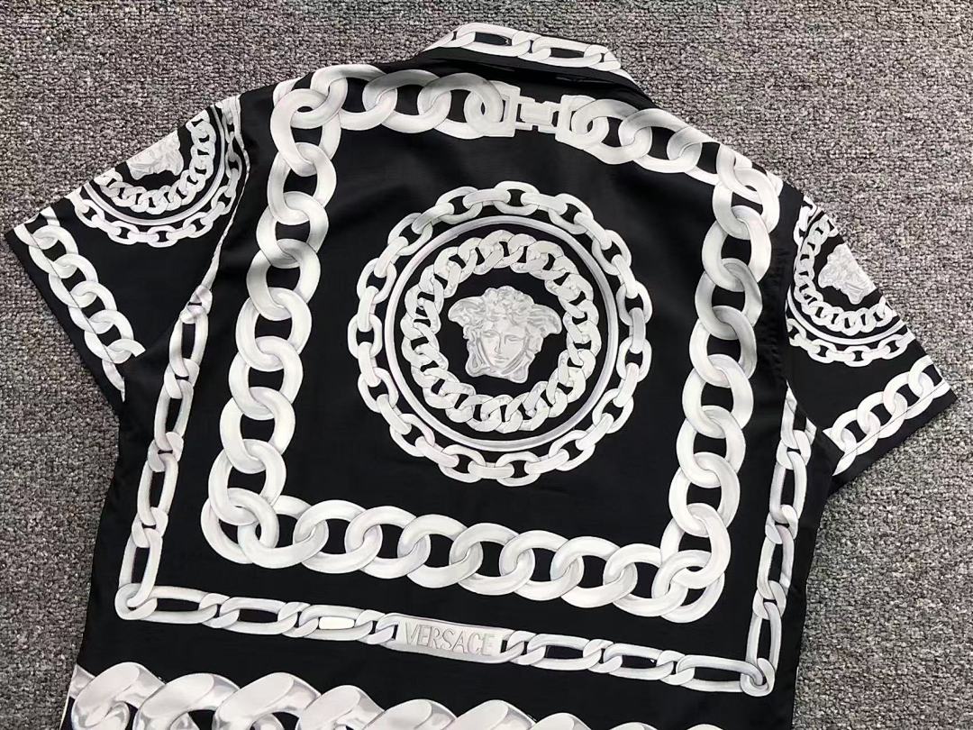 Versace SHORTS 95 V⭐⭐SA⭐E SHIRT - Image 13
