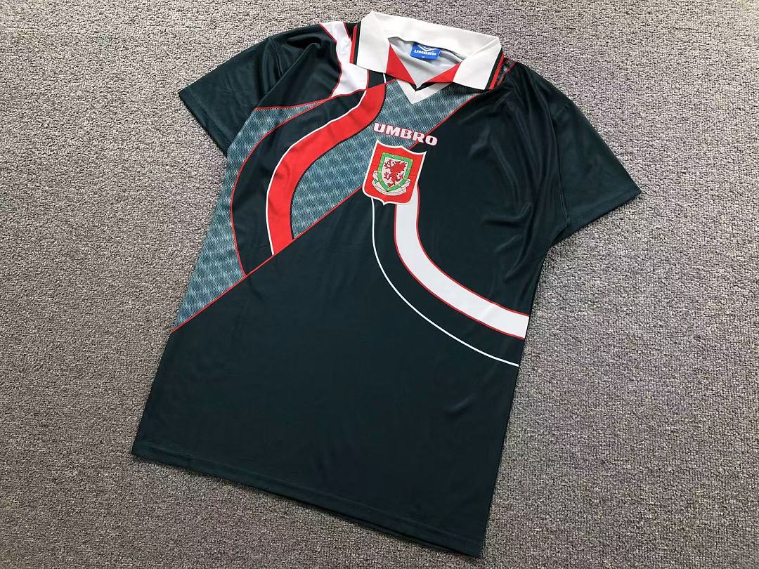 Unbranded 95 FOOTBALL T-SHIRT - Image 4