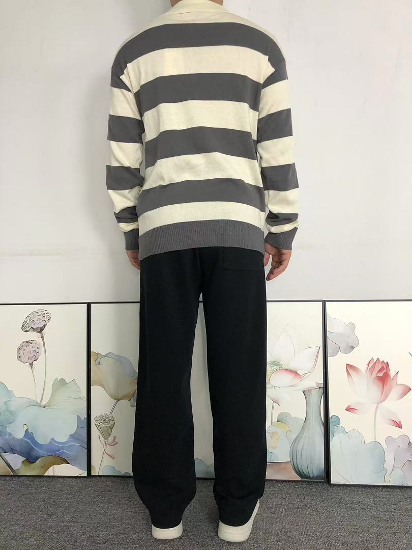 AMI 135 AMI SWEATER 3205183317 (Im 170Cm 60Kg I Wear Size S In The Phot) - Image 4