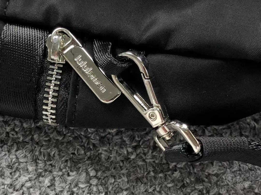 On Running 168 LULULEMON BAG 4207031377 (Long 15CM* Wide 9CM* High 19CM) - Image 37