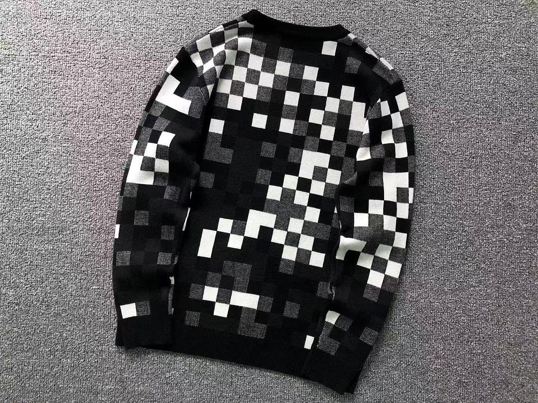 Louis Vuitton 208 L⭐ SWEATER 3208160221 (Im 170Cm 60Kg I Wear Size M In The Phot) - Image 13