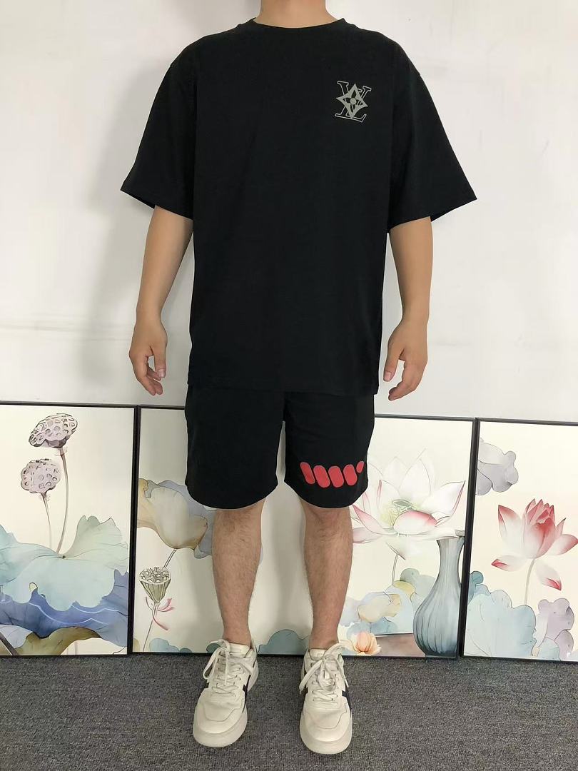 Louis Vuitton 98 L⭐ T-SHIRT 3204280403 (Im 170Cm 60Kg I Wear Size M In The Phot) - Image 3