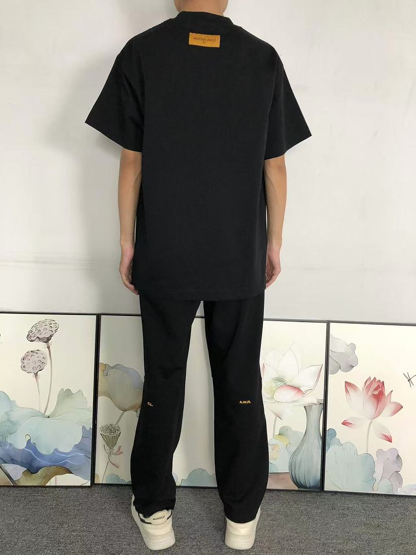 Louis Vuitton 125 L⭐ T-SHIRT 52070405147 (Im 170Cm 60Kg I Wear Size L In The Phot) - Image 4