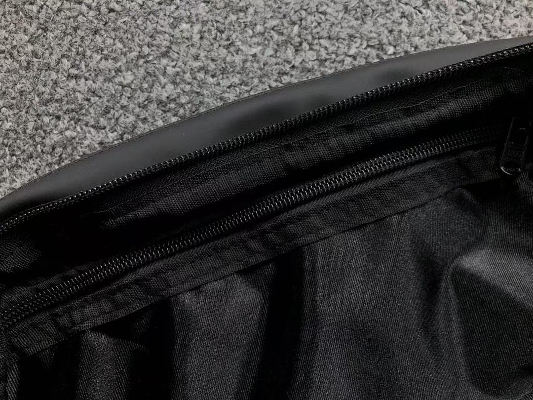 Fear of God 95 FOG BAG 4201070413 (Long 26CM* Wide 16CM* High 14CM) - Image 23