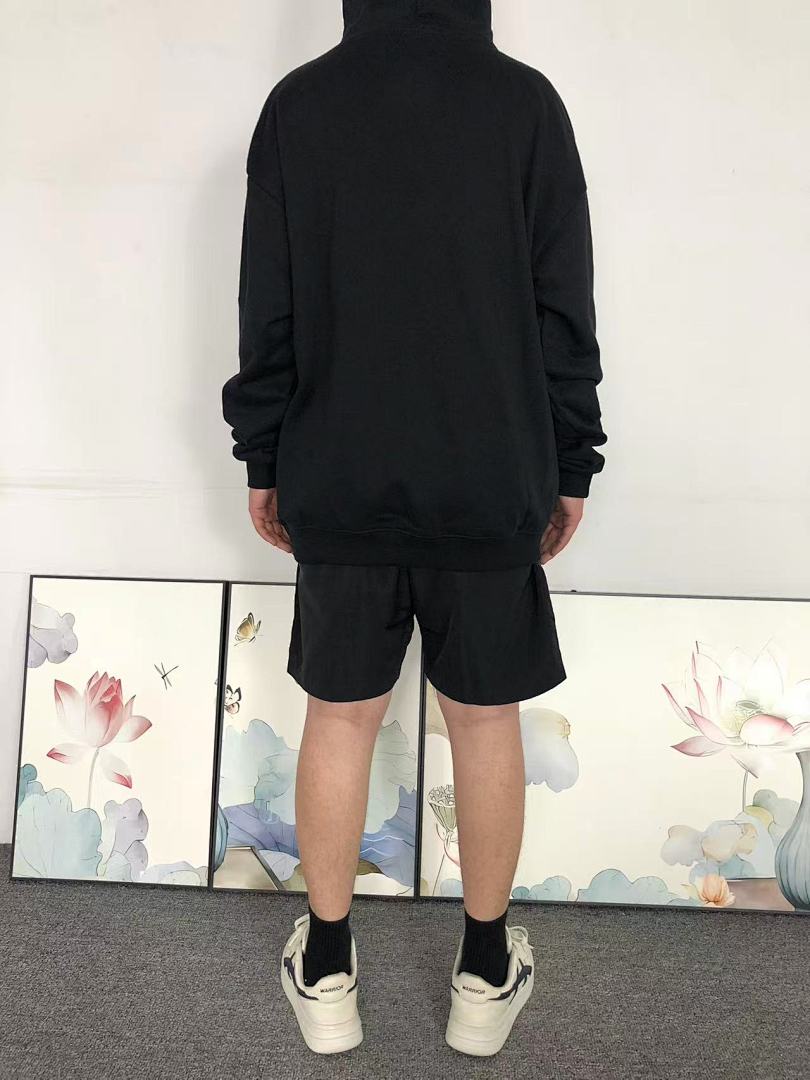 AMIRI 135 AMIRI HOODIE 1109011574 (Im 170Cm 60Kg I Wear Size XL In The Phot) - Image 4