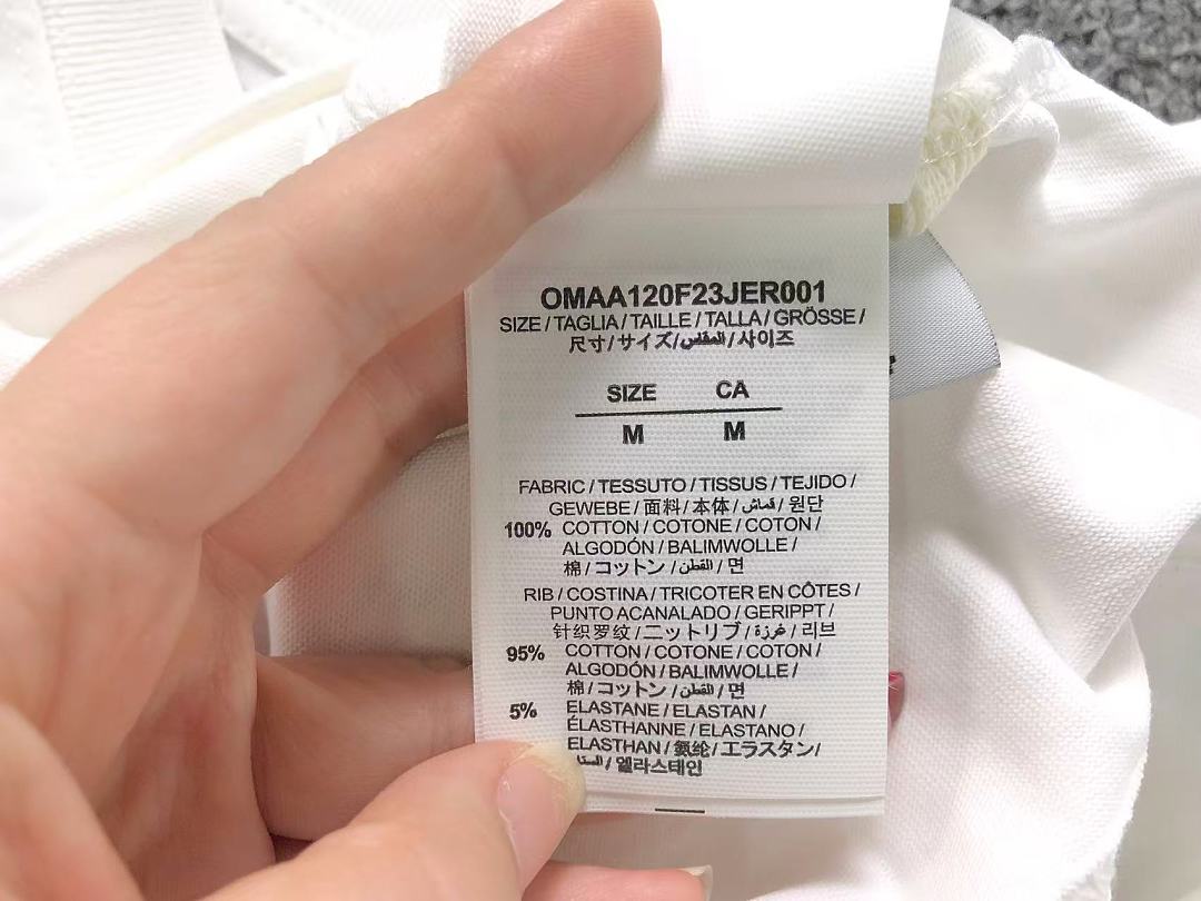 Off-White 118 OFF-WHITE T-SHIRT 5208010919 (Im 170Cm 60Kg I Wear Size M In The Phot) - Image 16