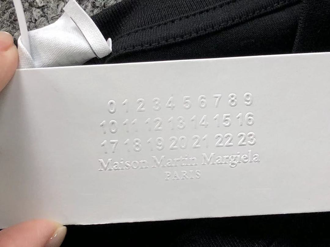 On Running 115 MAISON MARGIELA T-SHIRT 22051328172 (Im 170Cm 60Kg I Wear Size 2XL In The Phot) - Image 19