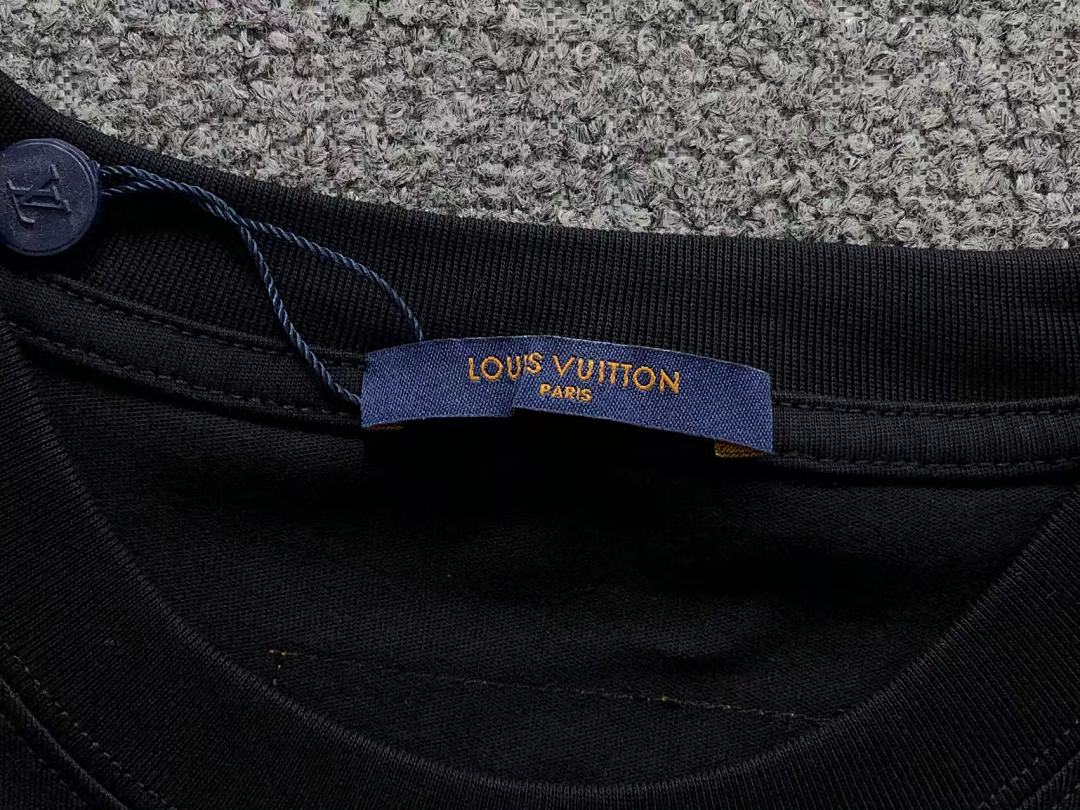 Louis Vuitton 135 L⭐ T-SHIRT 3203272617 (Im 170Cm 60Kg I Wear Size M In The Phot) - Image 21