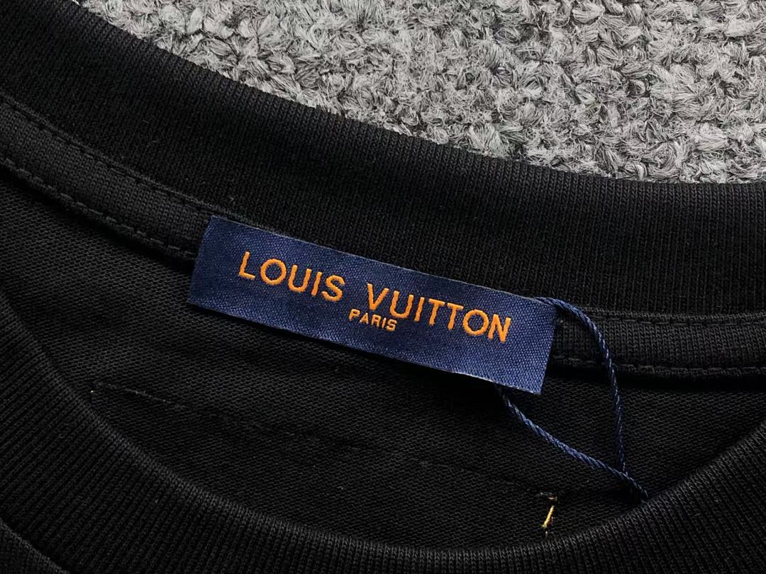 Louis Vuitton 108 L⭐ T-SHIRT 41061319126 (Im 170Cm 60Kg I Wear Size XS In The Phot) - Image 22