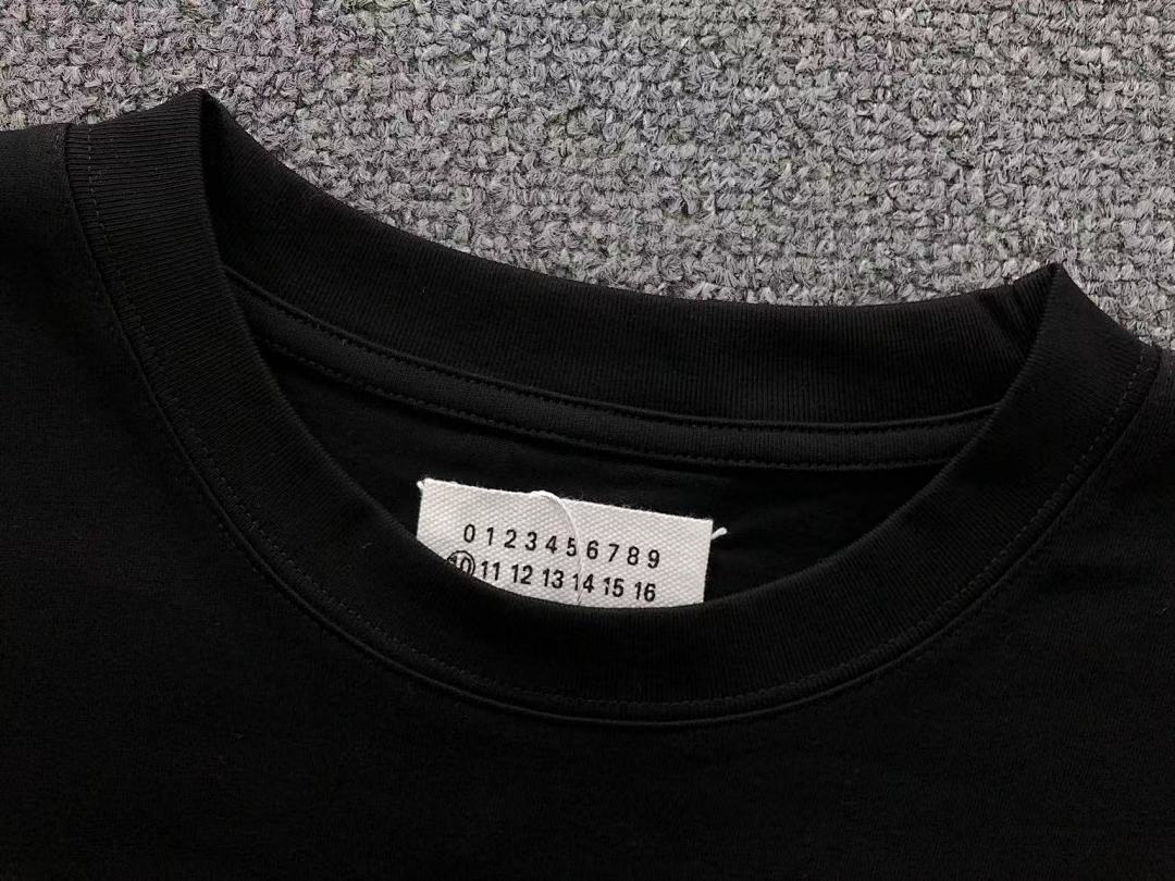 On Running 85 MAISON MARGIELA T-SHIRT 4107051886 (Im 170Cm 60Kg I Wear Size 46 In The Phot) - Image 20