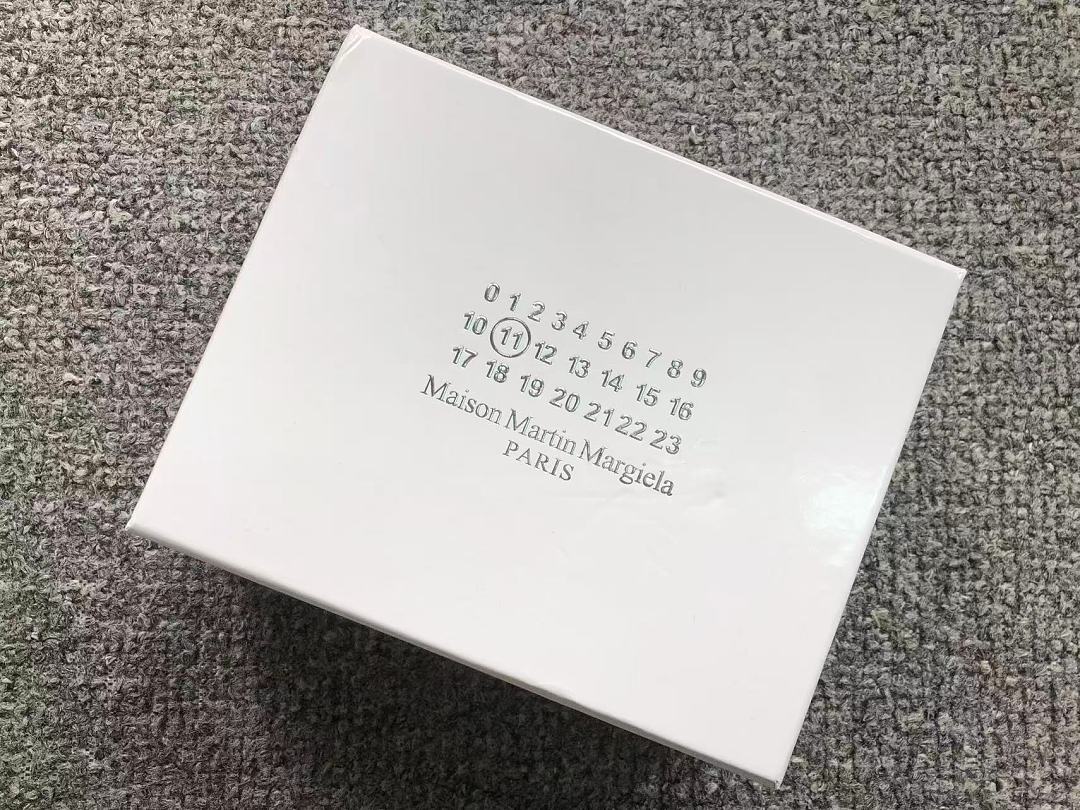 On Running 175 MAISON MARGIELA BAG 3206181821 (Long 11CM* Wide 3CM* High 8CM) - Image 15